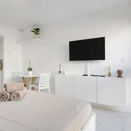 Cosy And * Nice